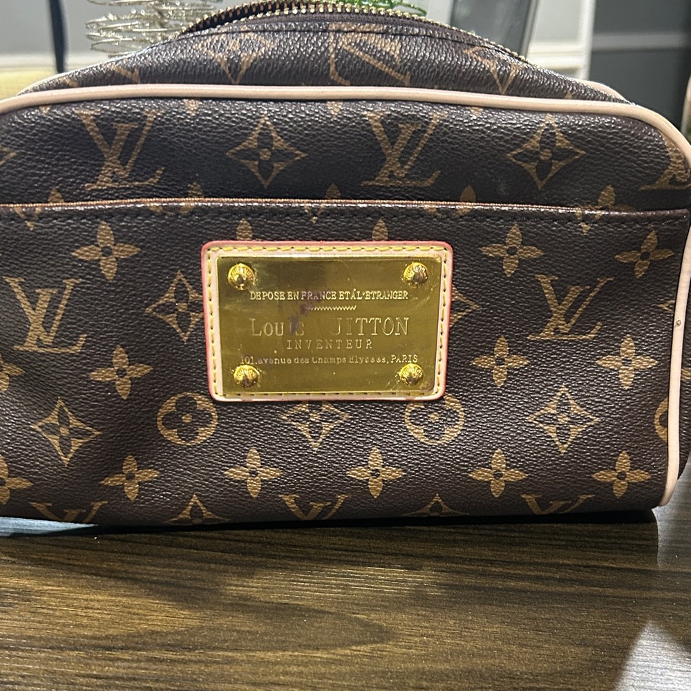 Louis Vuitton Brown and Tan Monogram Pouch